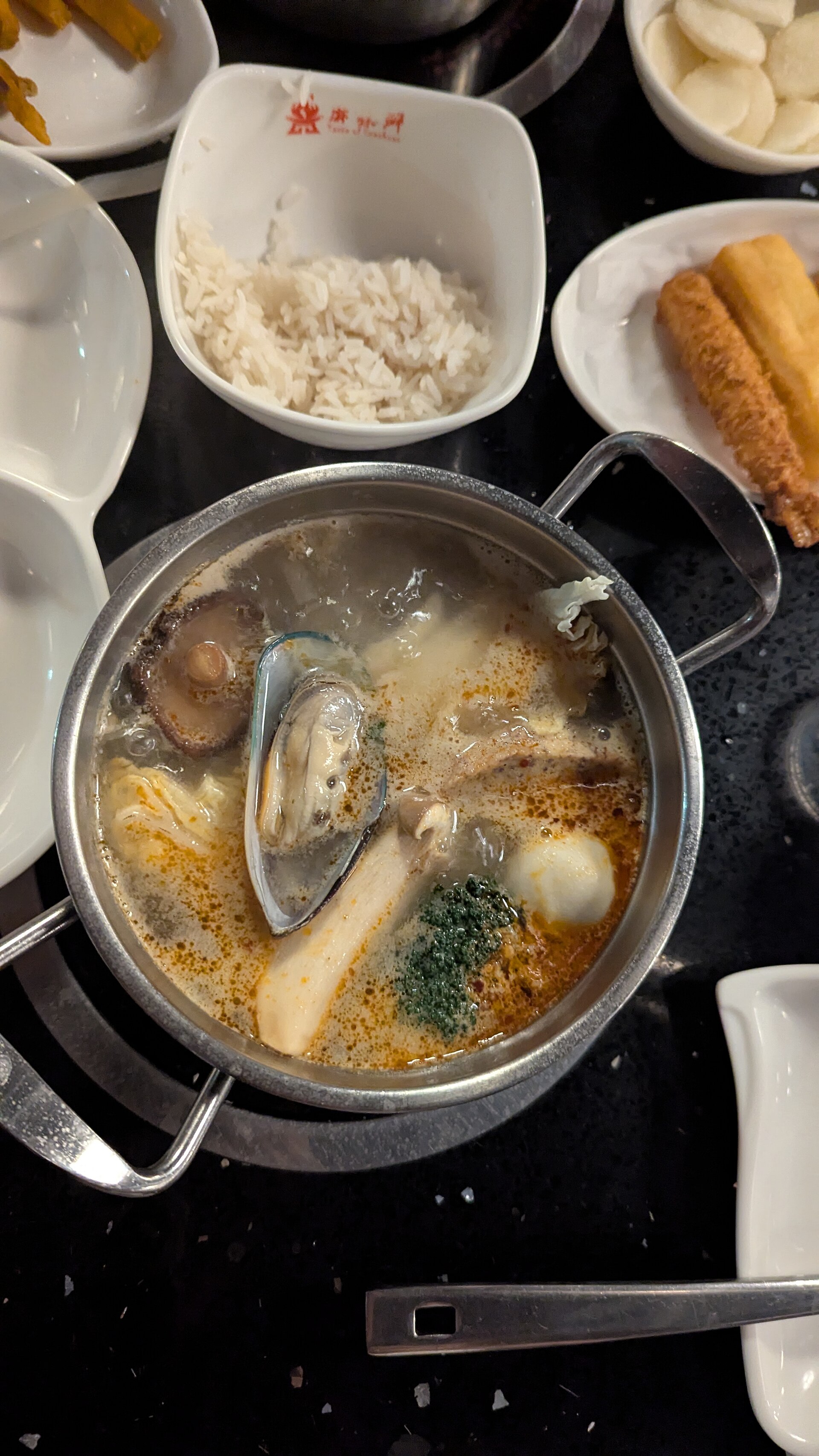 A shared hotpot feast